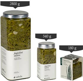 Fagiolini metro conservati in olio extra vergine di oliva, ingrediente della dieta mediterranea (mediterranean diet)